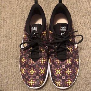 Nike flex experience 8 shoes